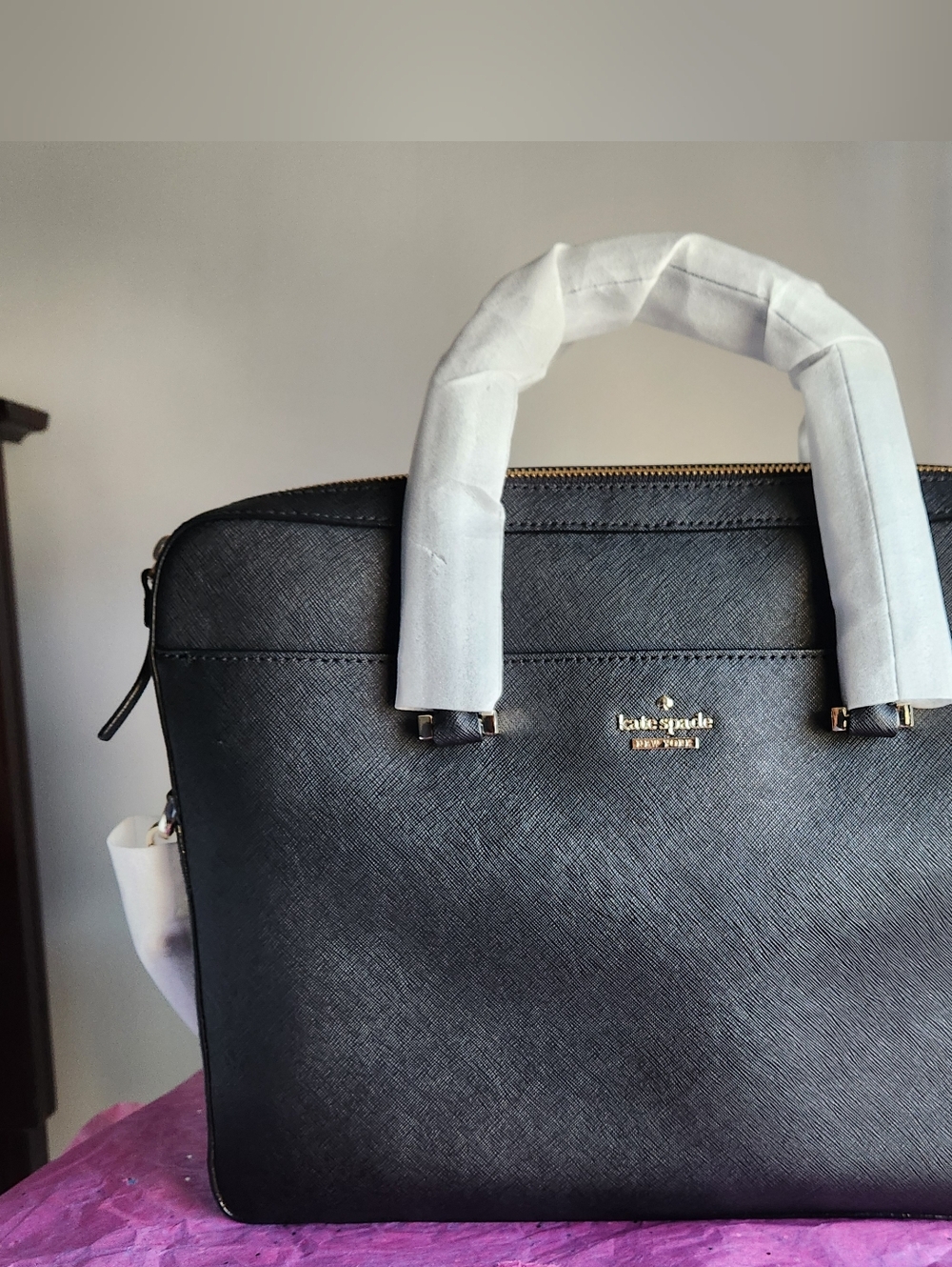 Kate Spade Black Saffiano Crossbody Laptop Bag NWOT - Picture 7 of 8